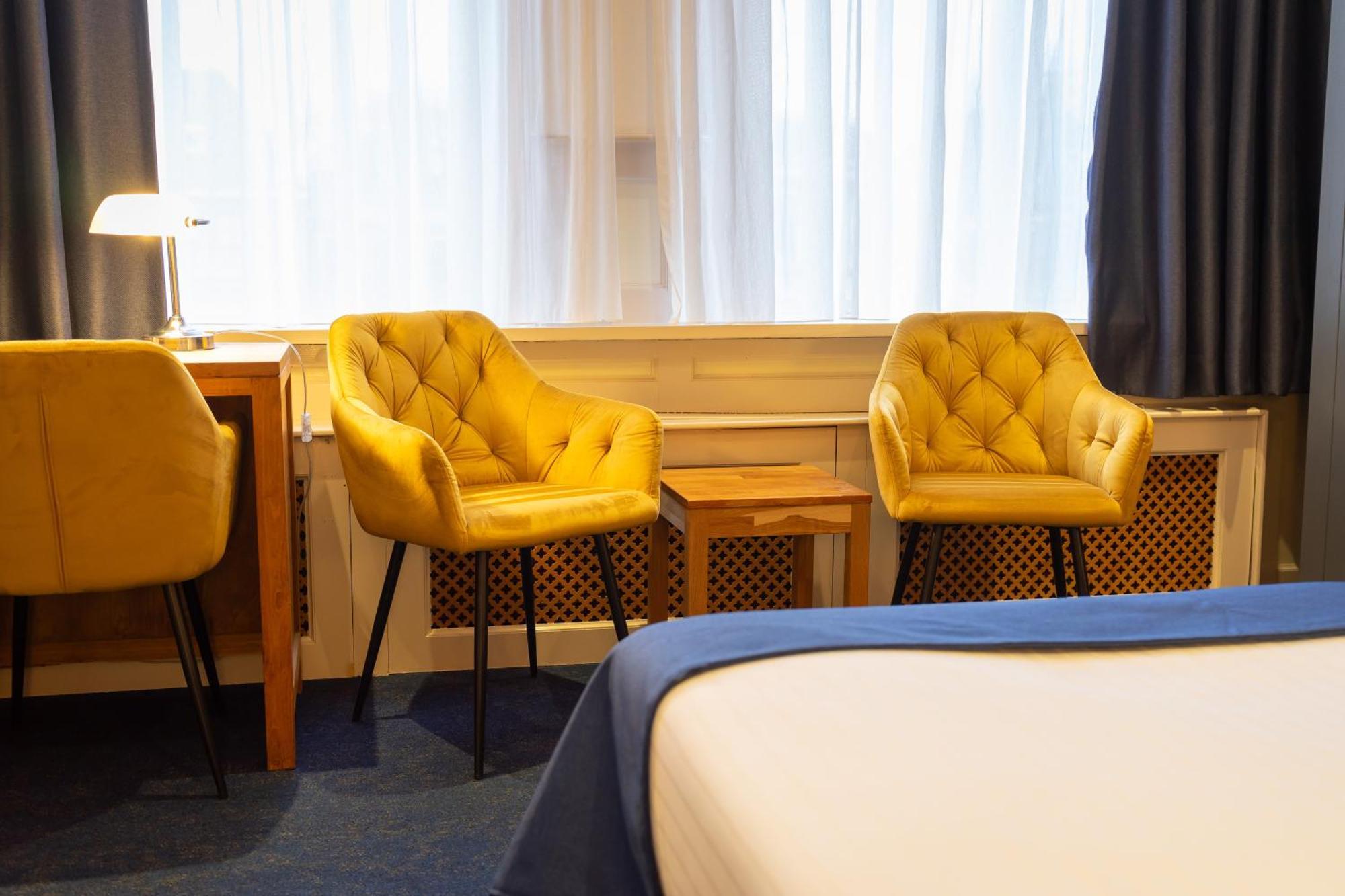 וורקום Hotel De Gulden Leeuw מראה חיצוני תמונה