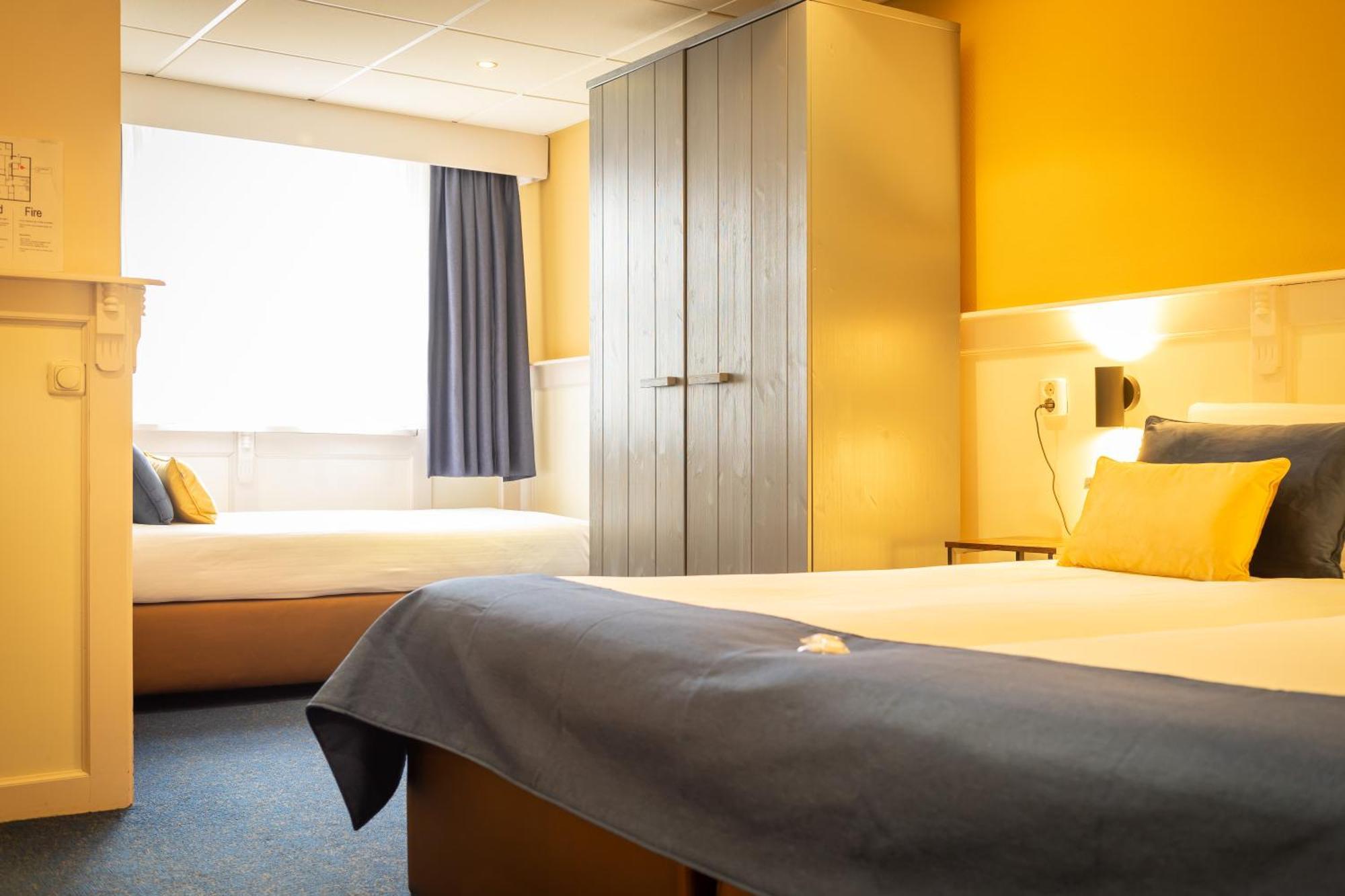 וורקום Hotel De Gulden Leeuw מראה חיצוני תמונה