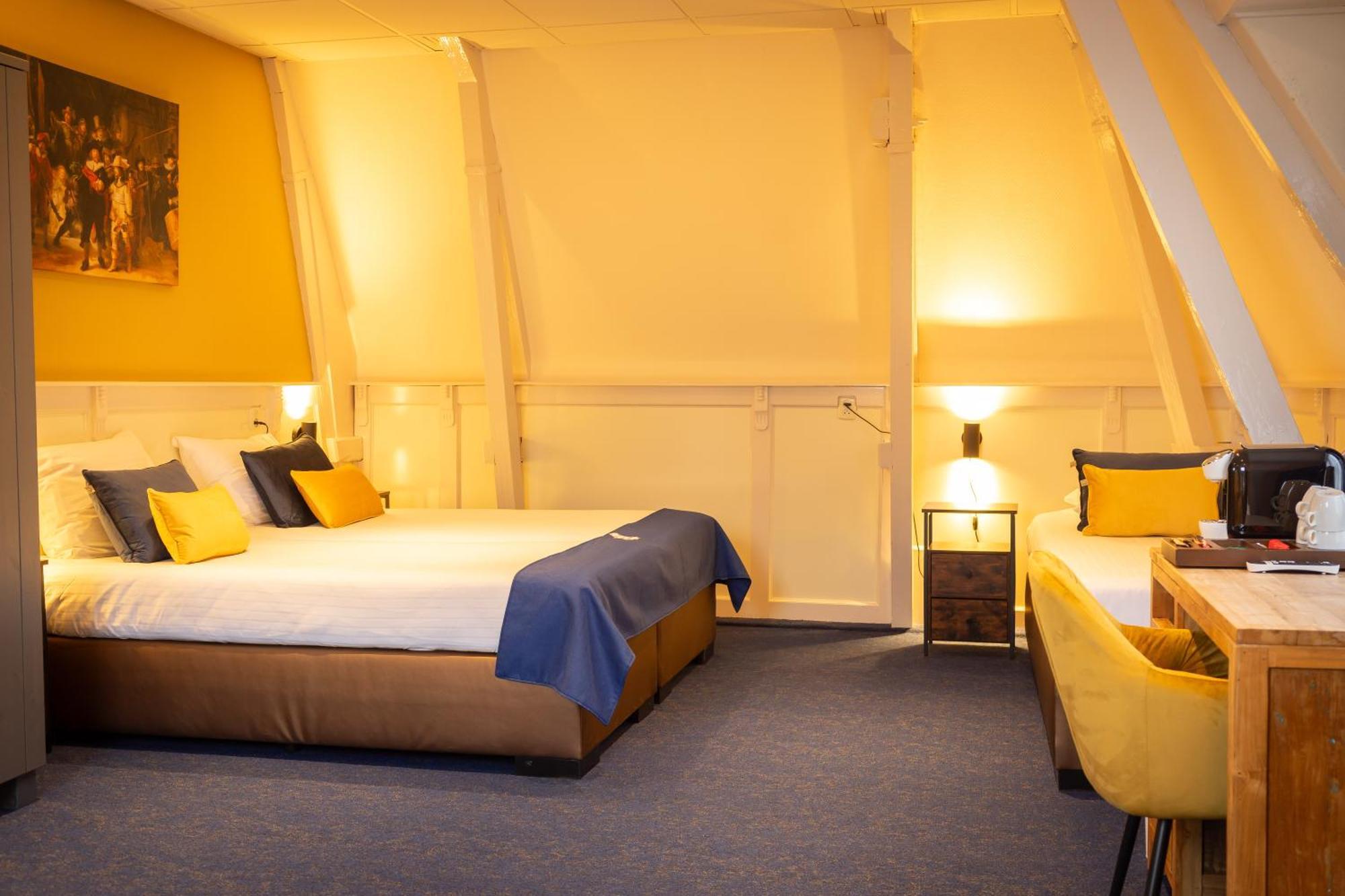 וורקום Hotel De Gulden Leeuw מראה חיצוני תמונה