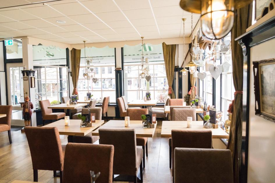 וורקום Hotel De Gulden Leeuw מראה חיצוני תמונה